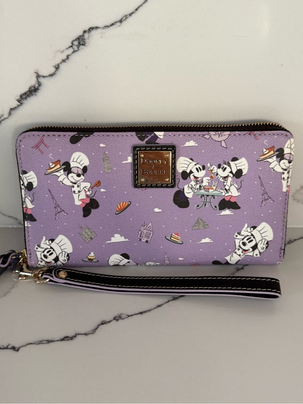 Dooney & Bourke 2019 Food & Wine Festival Passholder Exclusive Zip Wristlet